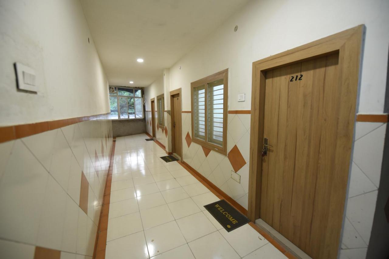 Hotel Mayur Gorakhpur Bagian luar foto