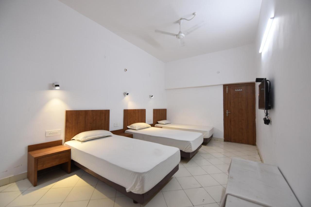 Hotel Mayur Gorakhpur Bagian luar foto